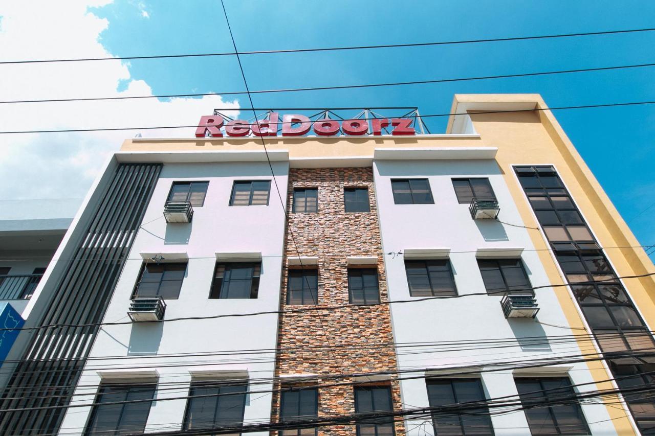 Hotel Reddoorz Near Sm Bicutan Paranaque City Esterno foto