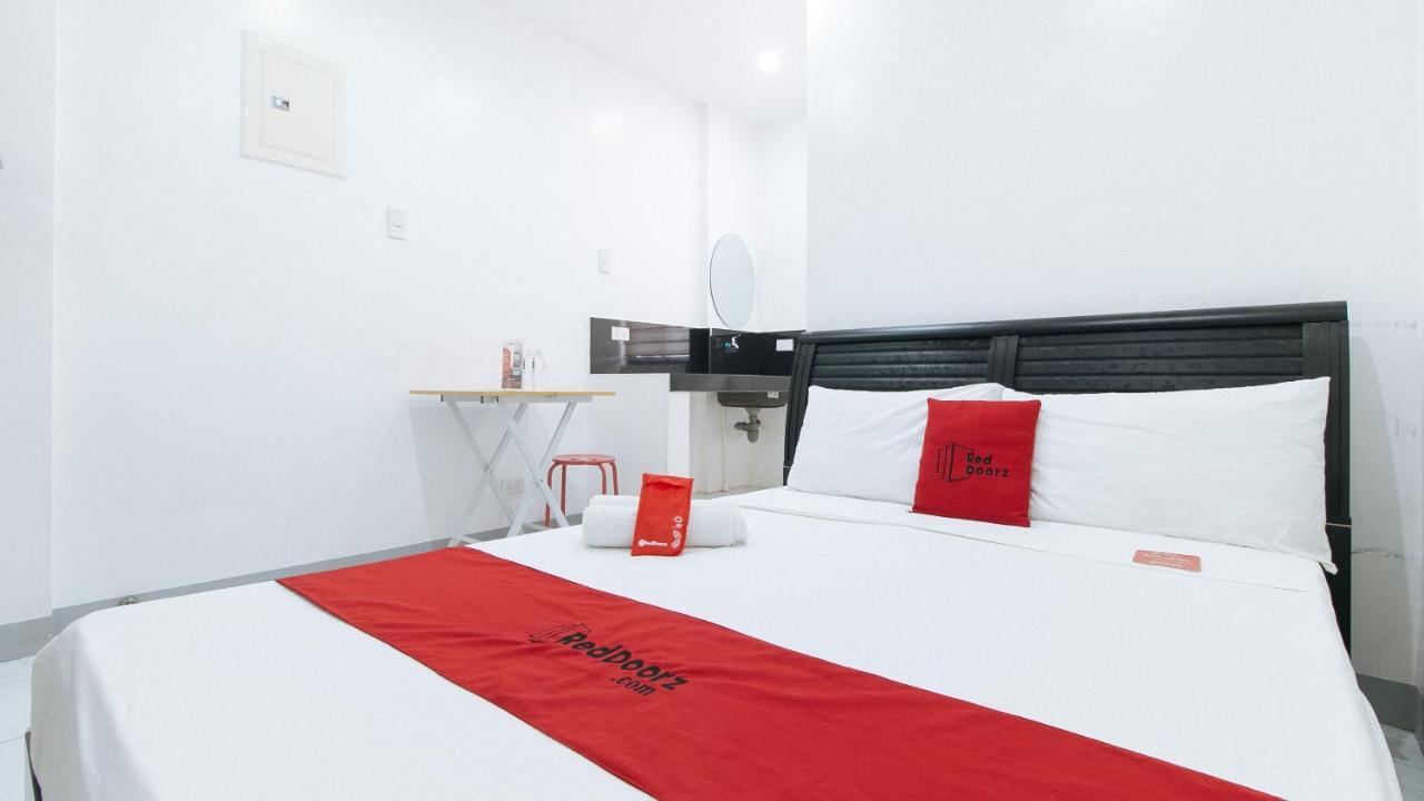 Hotel Reddoorz Near Sm Bicutan Paranaque City Esterno foto