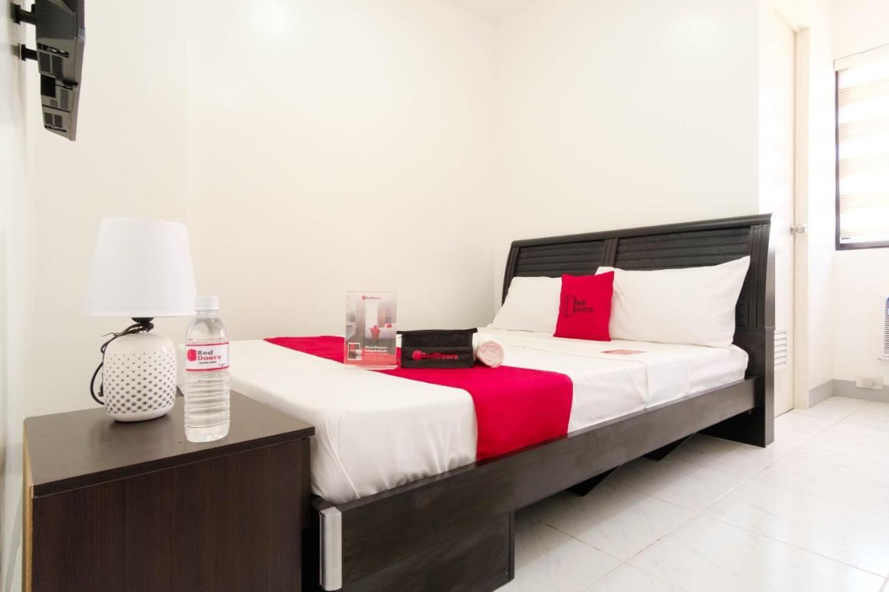 Hotel Reddoorz Near Sm Bicutan Paranaque City Esterno foto