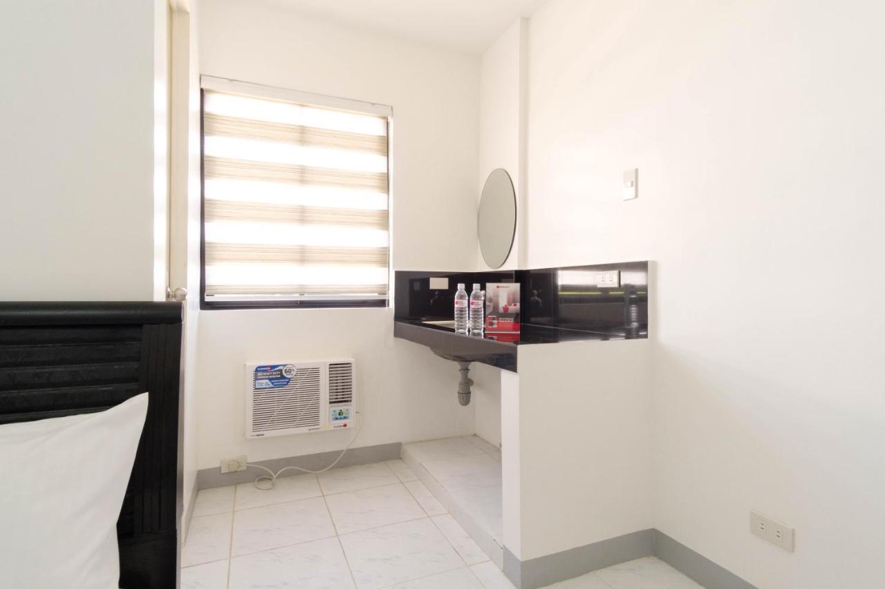 Hotel Reddoorz Near Sm Bicutan Paranaque City Esterno foto