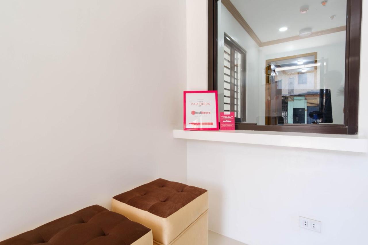 Hotel Reddoorz Near Sm Bicutan Paranaque City Esterno foto